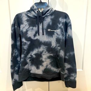Women’s M Champion hoodie